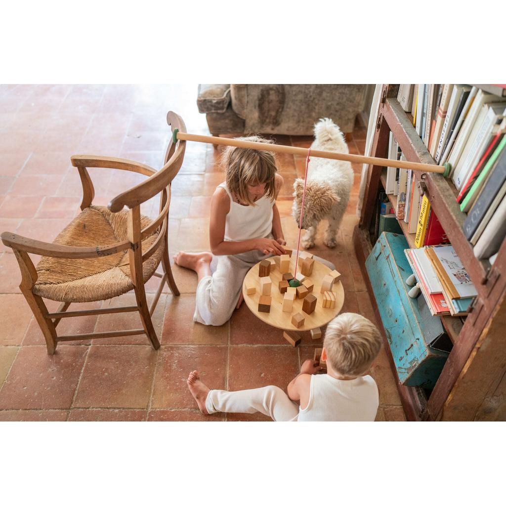 Balanseleke | The Pendulum-Treleker-Grapat-Kvalitetstid AS