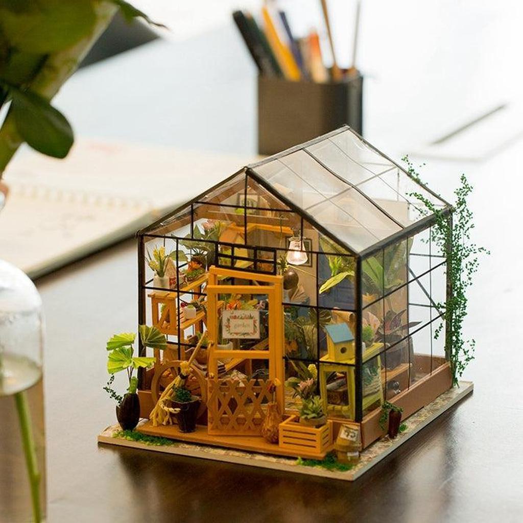 Cathys Flower House Miniatyrhussett Med Glasshus DIY Skala 1:18 231 Deler For Hobbyentusiaster-Robotime-Kvalitetstid AS