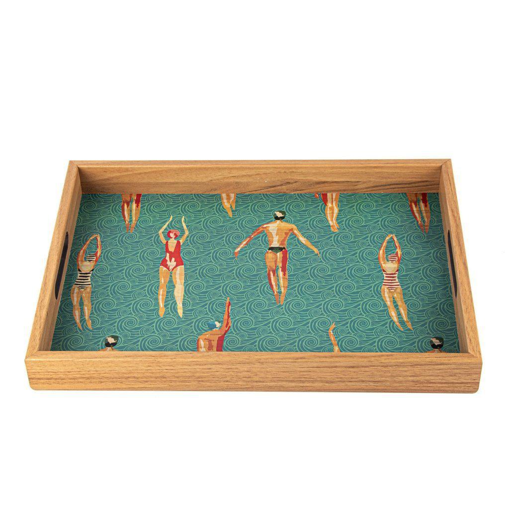 Serveringsbrett i tre med trykt motiv - SWIMMERS-Decorative Objects-Manopoulos-Large-Kvalitetstid AS