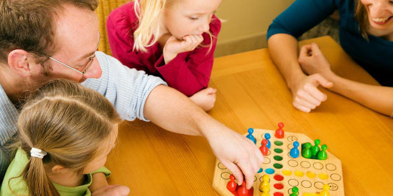 Bordspill - slik engasjerer du familien!
