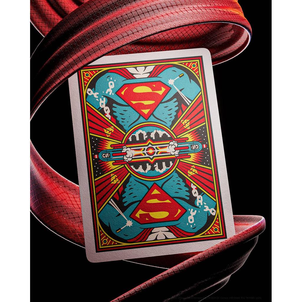 Theory11 Superman Spillekort Med Premium Embossing For Samlere Og Kortspillere DC Golden Age-Kortstokker-Cardshouse-Kvalitetstid AS
