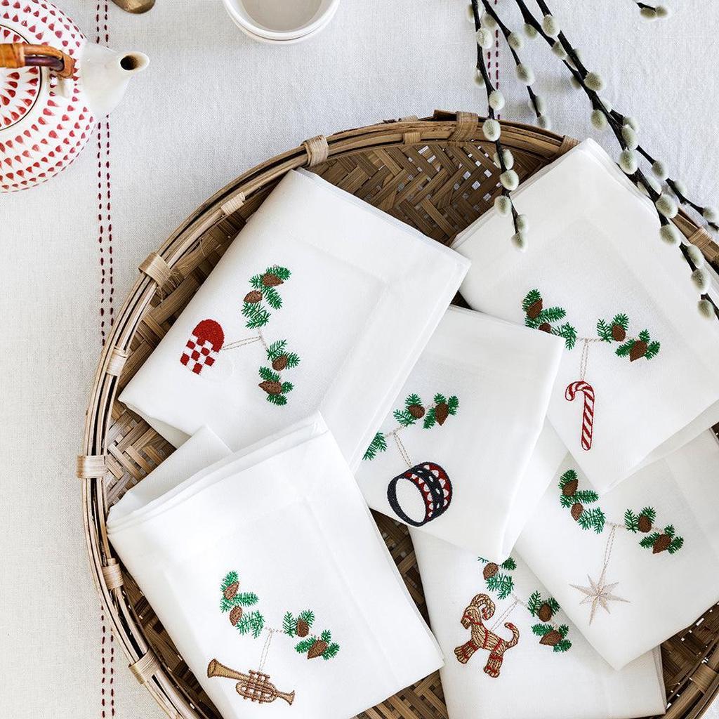 Broderte Servietter I Ekte Flaggduk 6 Stk Jul Langkilde Søn-Langkilde & Søn-Kvalitetstid AS