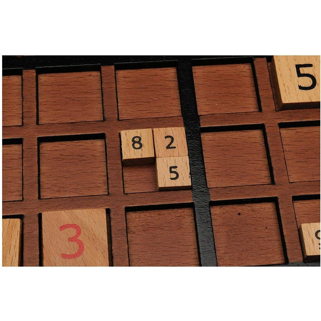 Sudoku i tre – brett med brikker i valnøttfinish | WE Games | Wood Expressions