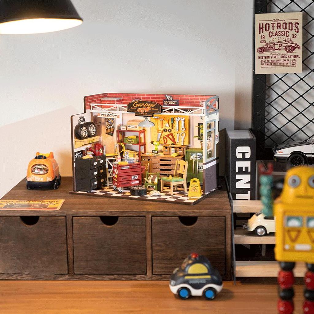 Rolife Miniatyr Garasjeverksted Modellsett For Hobbyister 14+ Med Realistiske Detaljer Og Kvalitet-Robotime-Kvalitetstid AS