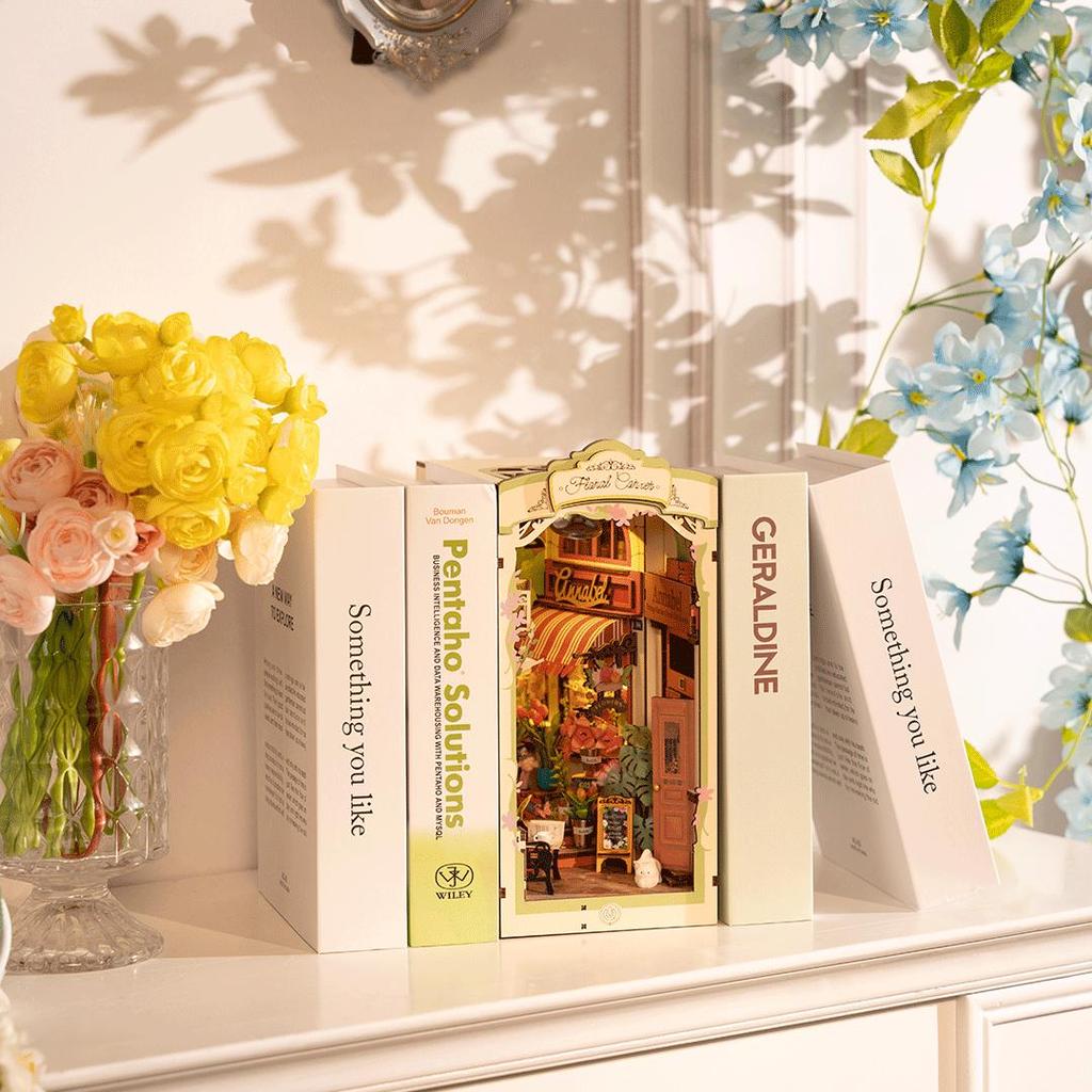 Rolife Floral Corner Boknook Miniatyr Blomsterbutikk For Hobbyentusiaster Og Samlere Av Rolife-Robotime-Kvalitetstid AS