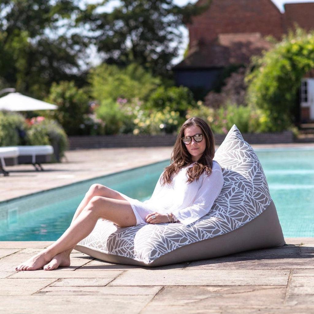 Bean Bag Lounger | Inne & Ute-Utemøbler-Armadillo Sun-Palm Pumice-Kvalitetstid AS