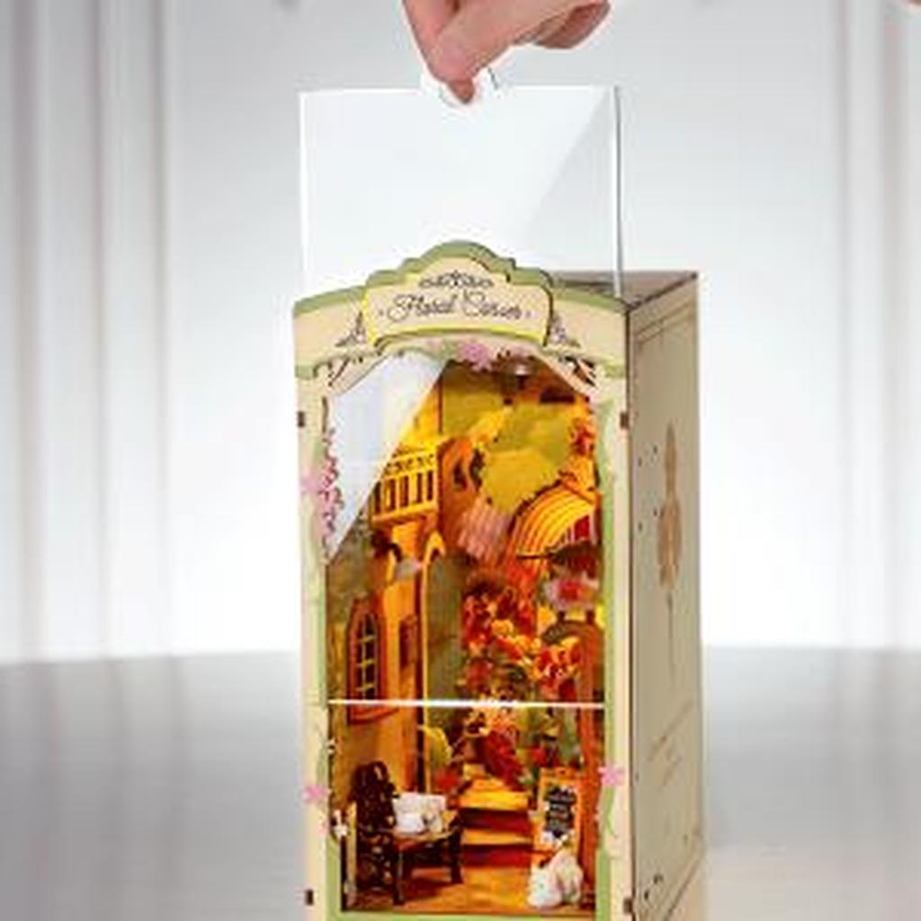 Rolife Floral Corner Boknook Miniatyr Blomsterbutikk For Hobbyentusiaster Og Samlere Av Rolife-Robotime-Kvalitetstid AS