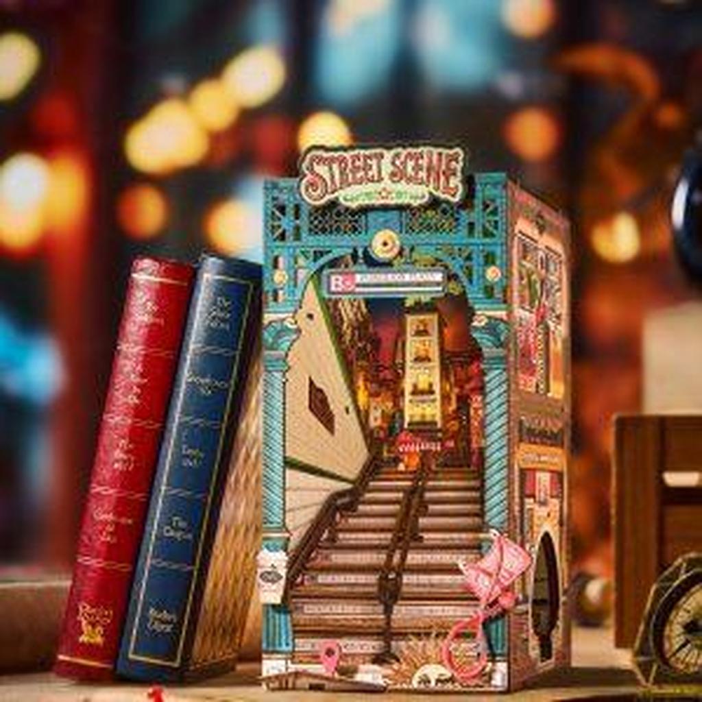 Rolife Street Scene Bok Nook DIY Miniby Med Detaljert Gateområde For Modellbyggere Og Hobbyentusiaster-Robotime-Kvalitetstid AS