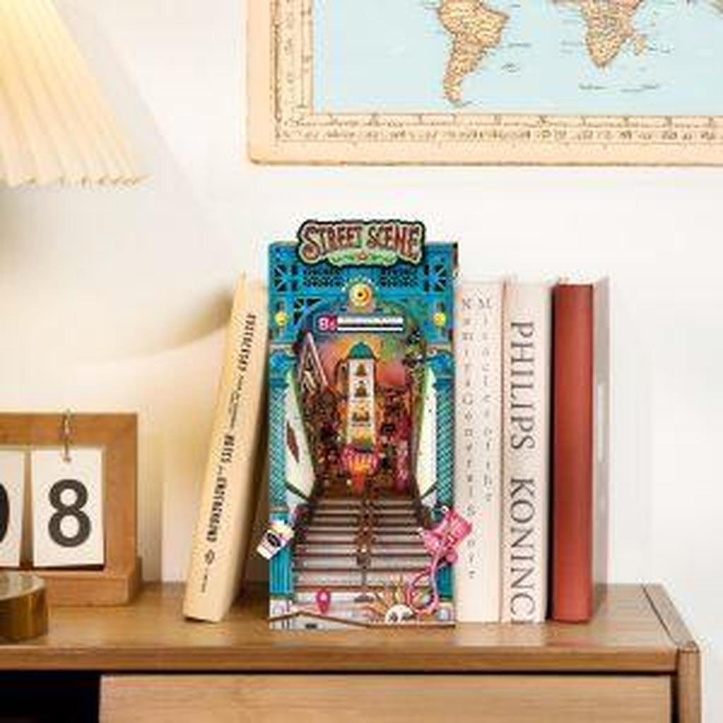 Rolife Street Scene Bok Nook DIY Miniby Med Detaljert Gateområde For Modellbyggere Og Hobbyentusiaster-Robotime-Kvalitetstid AS