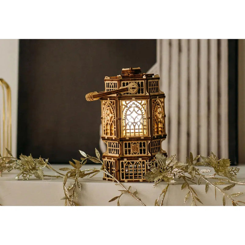 Antikk lanterne | Antique Lantern-Byggesett - mekaniske-Wood Trick-Kvalitetstid AS