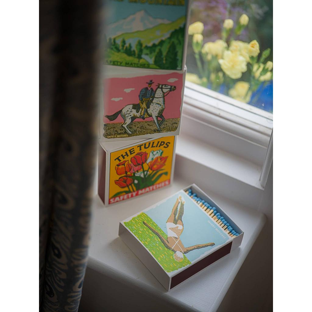 Fyrstikkeske The Diver Matches Square Med 125 Sikkerhetsfyrstikker Vintage Stil Til Belysning Og Dekor-Archivist Gallery | Europe-Kvalitetstid AS