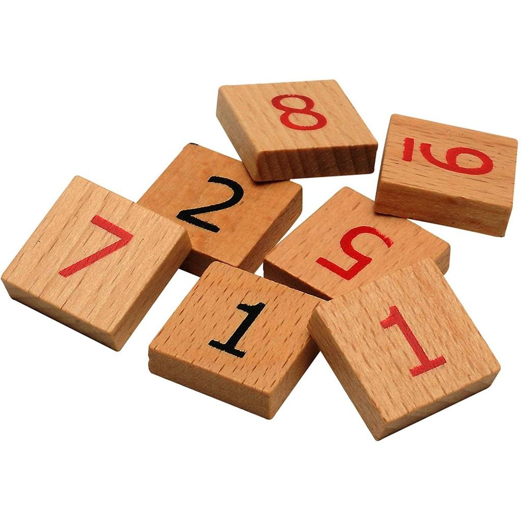Sudoku i tre – brett med brikker i valnøttfinish | WE Games | Wood Expressions