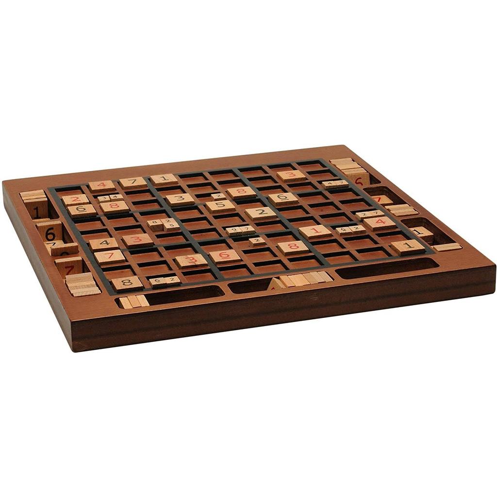 Sudoku i tre – brett med brikker i valnøttfinish | WE Games | Wood Expressions