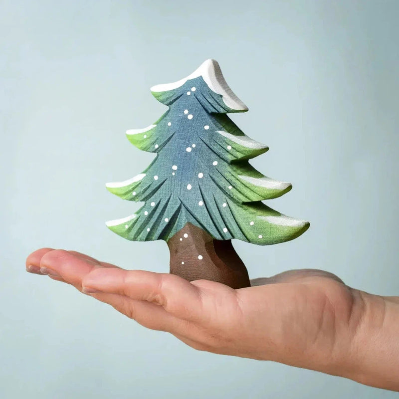 Trefigur | Snødekt furu | Sett-Trefigurer-Bumbu Toys-Kvalitetstid AS