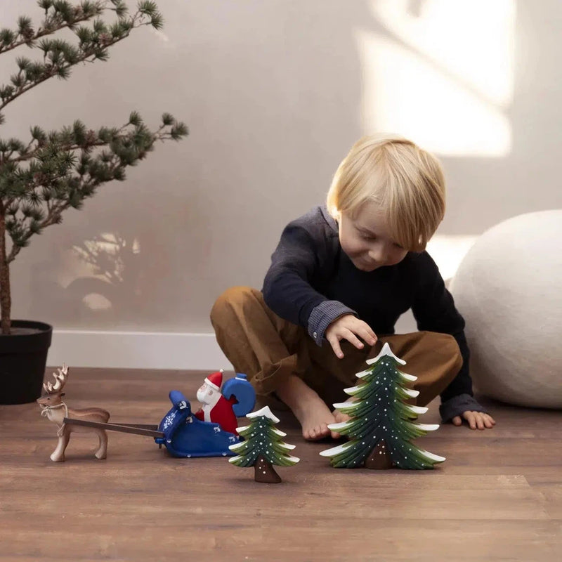 Trefigur | Snødekt furu | Sett-Trefigurer-Bumbu Toys-Kvalitetstid AS