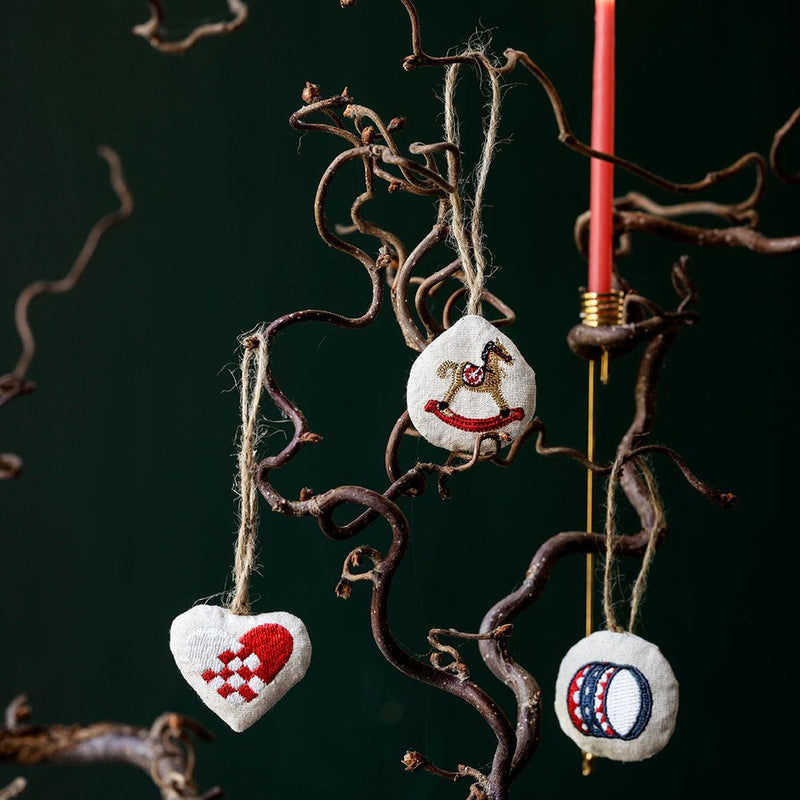 Julepynt Klassiske Motiver - Hjerte, Gyngehest, Tromme-Ranke-Langkilde & Søn-Kvalitetstid AS