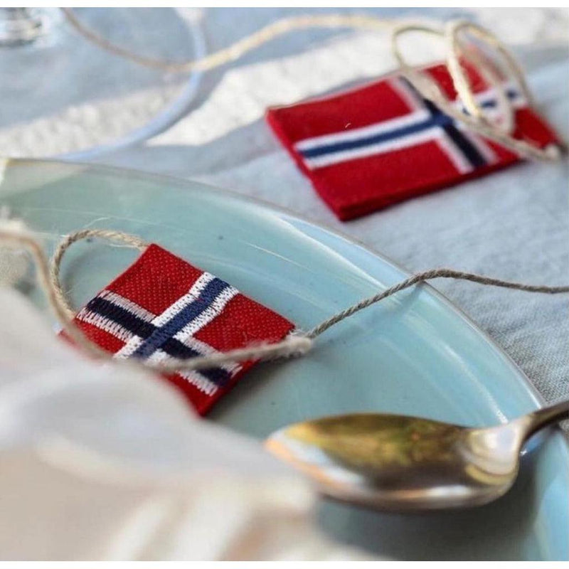 Liten flagglenke - norske flagg - ekte flaggduk - 10 flagg-Flagglenker-Langkilde & Søn-Kvalitetstid AS