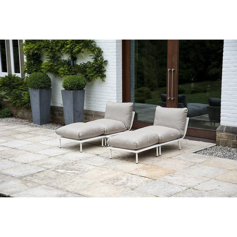 Loungeserien BEACH puff/fotskammel | Hvit ramme-Utemøbler-Alexander Rose-Beige-Kvalitetstid AS