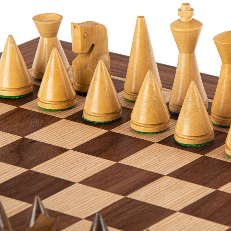 WALNUT Chess set 40x40cm (Medium) with Modern Style Chessmen 7.6cm King-Bordspill-Manopoulos-Medium-Kvalitetstid AS