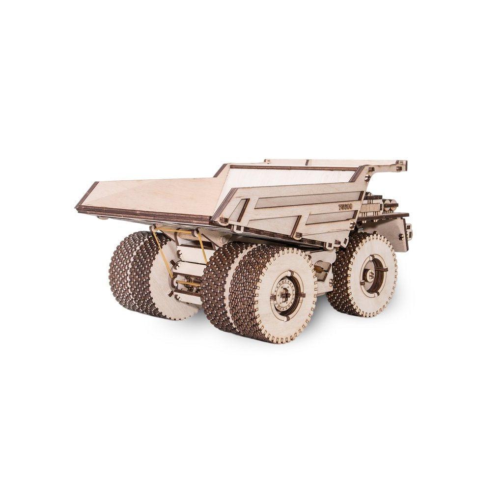Tippebil | BELAZ 75600-Byggesett-Eco-Wood-Art-Kvalitetstid AS
