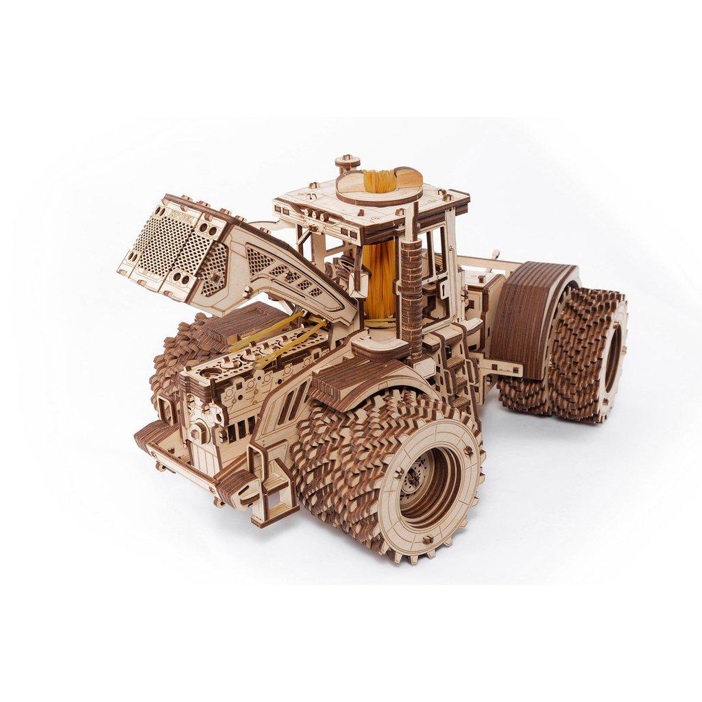 Traktor | KIROVETS K-7M-Byggesett-Eco-Wood-Art-Kvalitetstid AS