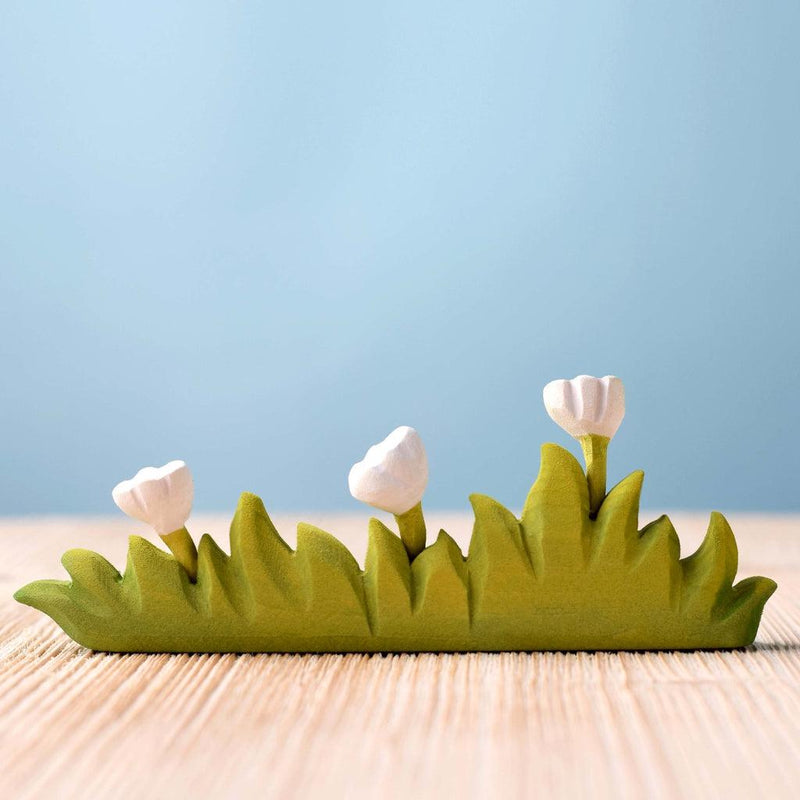Trefigur - Gress m/ hvite blomster-Trefigur-Bumbu Toys-Kvalitetstid AS