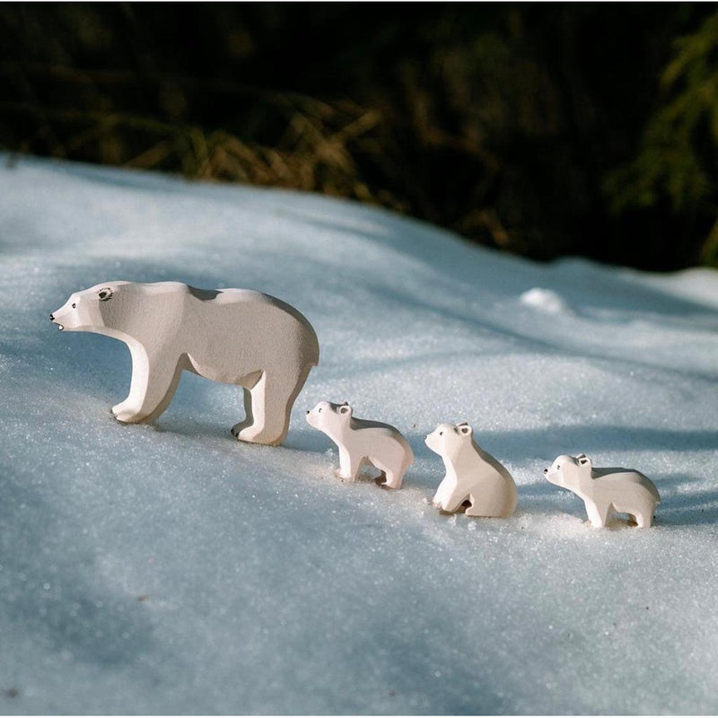 Trefigur - Isbjørnunge sittende-Trefigur-Bumbu Toys-Kvalitetstid AS