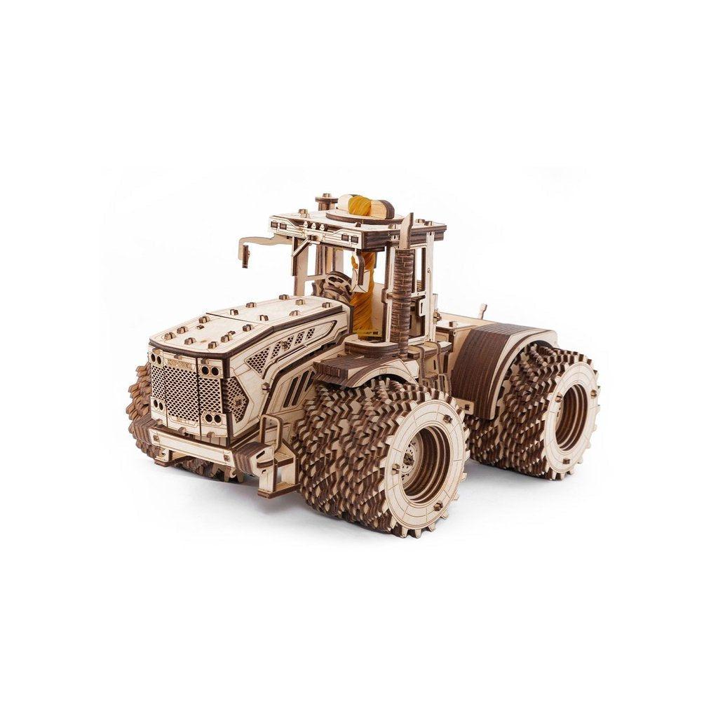Traktor | KIROVETS K-7M-Byggesett-Eco-Wood-Art-Kvalitetstid AS