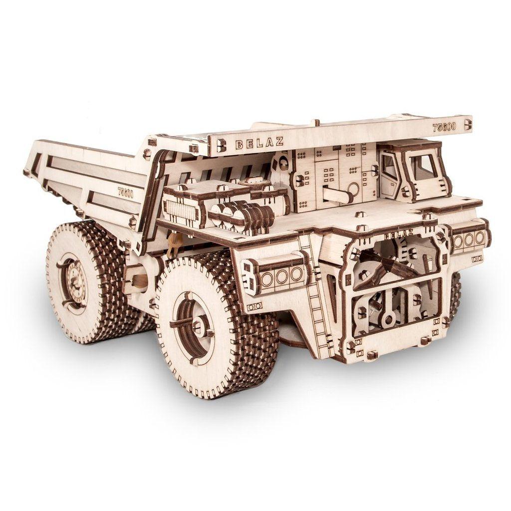 Tippebil | BELAZ 75600-Byggesett-Eco-Wood-Art-Kvalitetstid AS