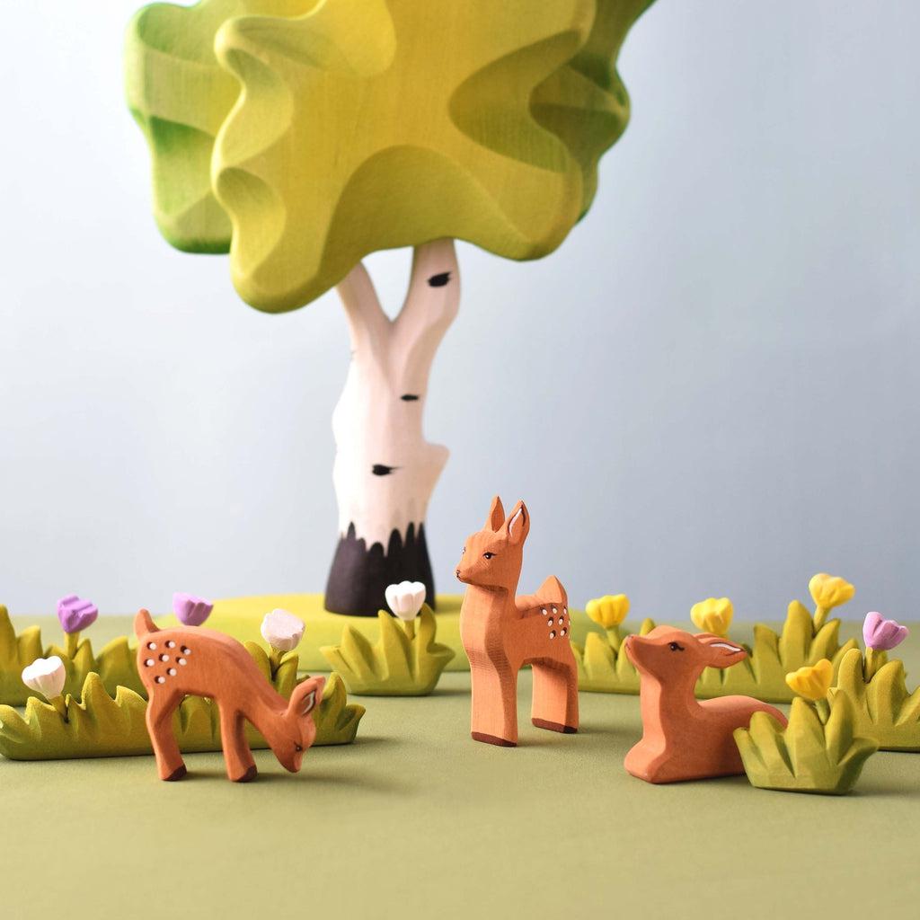 Trefigur - Rådyr kalv liggende-Trefigur-Bumbu Toys-Kvalitetstid AS