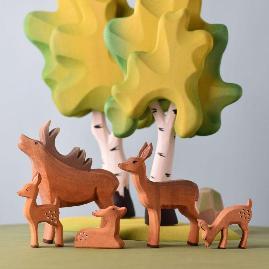 Trefigur - Rådyr kalv liggende-Trefigur-Bumbu Toys-Kvalitetstid AS